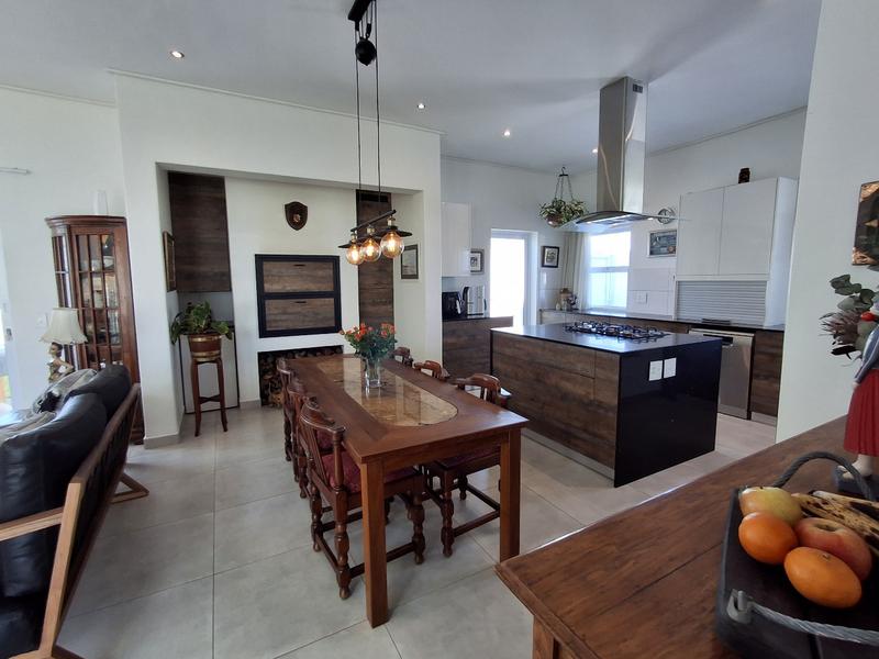 3 Bedroom Property for Sale in Lampiesbaai Western Cape